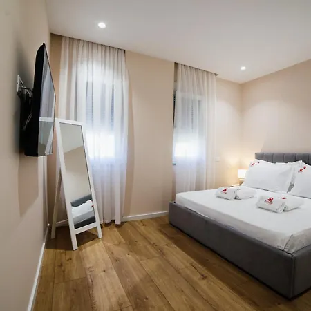 Matisse No23 - Luxury One Bedroom With Parking Tirana