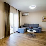 Matisse No23 - Luxury One Bedroom With Parking * Tirana