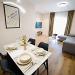 Matisse No23 - Luxury One Bedroom With Parking Apartment