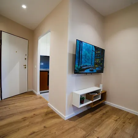 Matisse No23 - Luxury One Bedroom With Parking Тирана