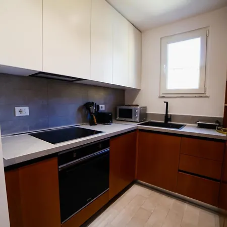 Matisse No23 - Luxury One Bedroom With Parking Апартаменты