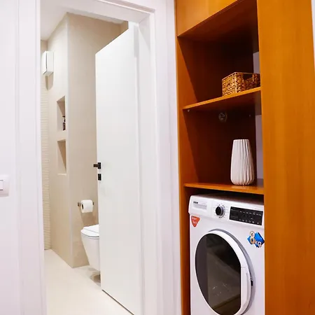 Апартаменты Matisse No23 - Luxury One Bedroom With Parking Тирана