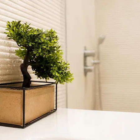 Matisse No23 - Luxury One Bedroom With Parking * Тирана