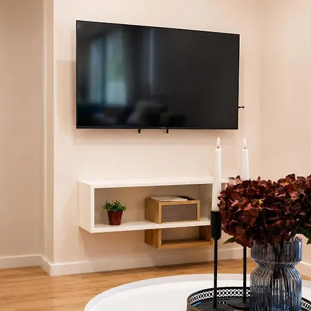 Апартаменты Matisse No23 - Luxury One Bedroom With Parking Тирана