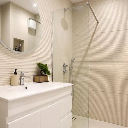 Matisse No23 - Luxury One Bedroom With Parking Апартаменты