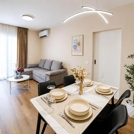 Matisse No23 - Luxury One Bedroom With Parking Апартаменты Тирана