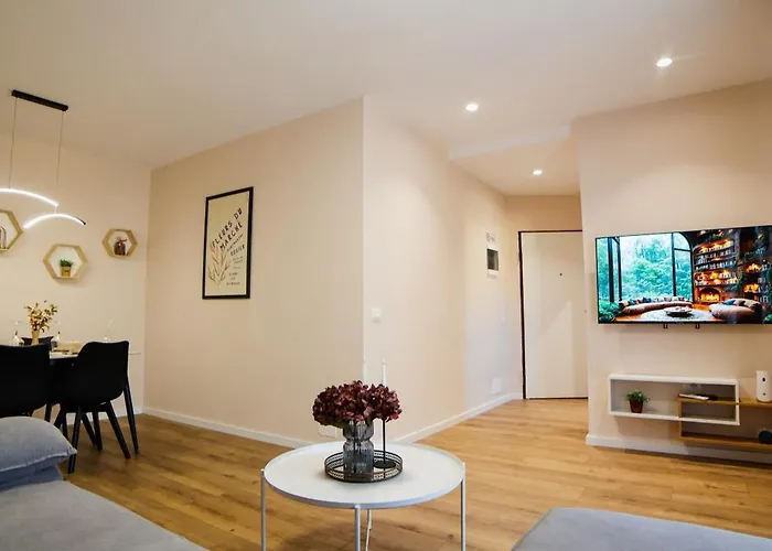 Matisse No23 - Luxury One Bedroom With Parking شقة